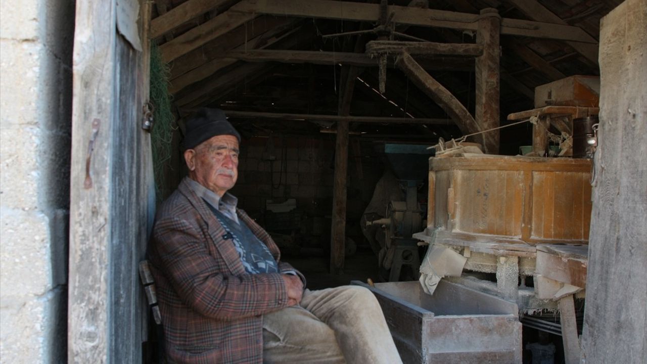 Kaş'taki Geleneksel Değirmen: Nusret Tepe'nin 80 Yıllık Mirası