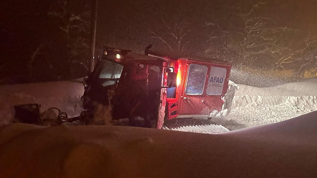 Kastamonu'da Kar Engellerini Aşarak Hastalar Kurtarıldı