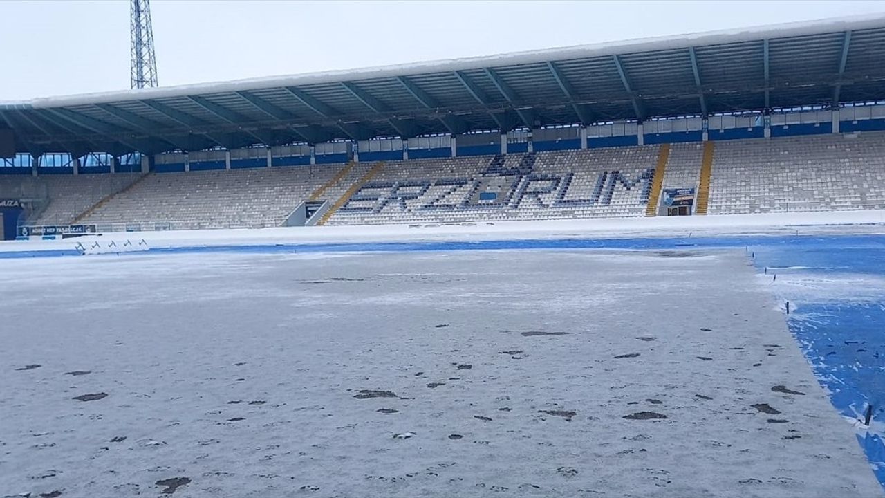 Kazım Karabekir Stadı, Erzurumspor FK - Iğdır FK Maçına Hazır Hale Geliyor