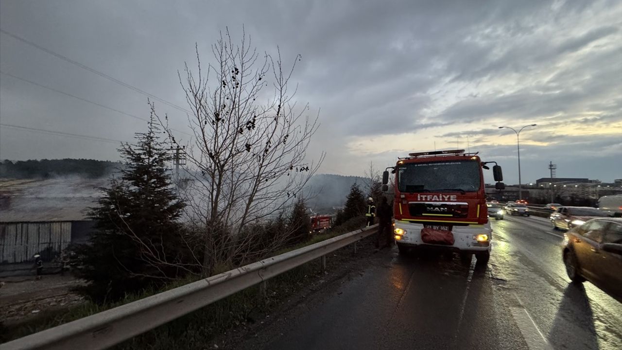 Kocaeli'deki Fabrikada Yangın Yangın Söndürüldü