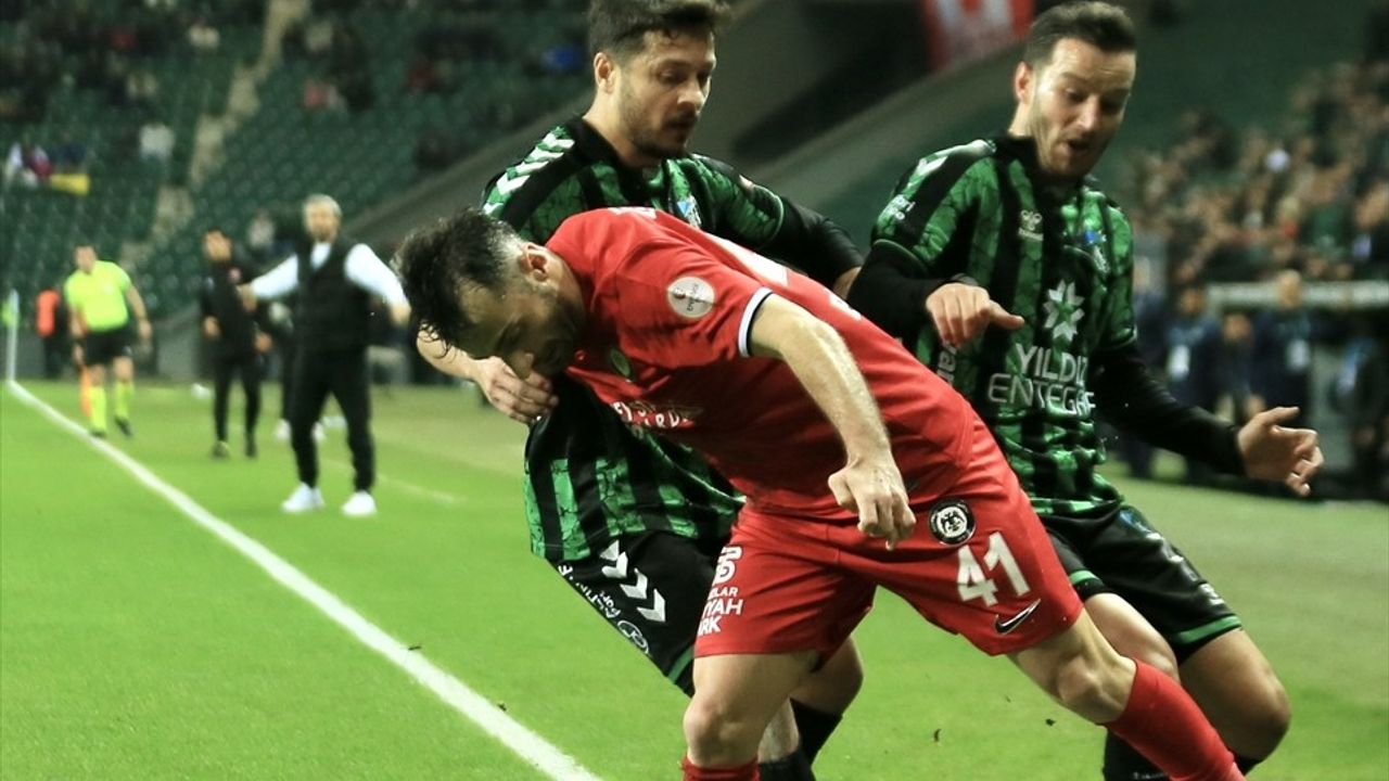 Kocaelispor'un Üst Üste Üçüncü Galibiyeti