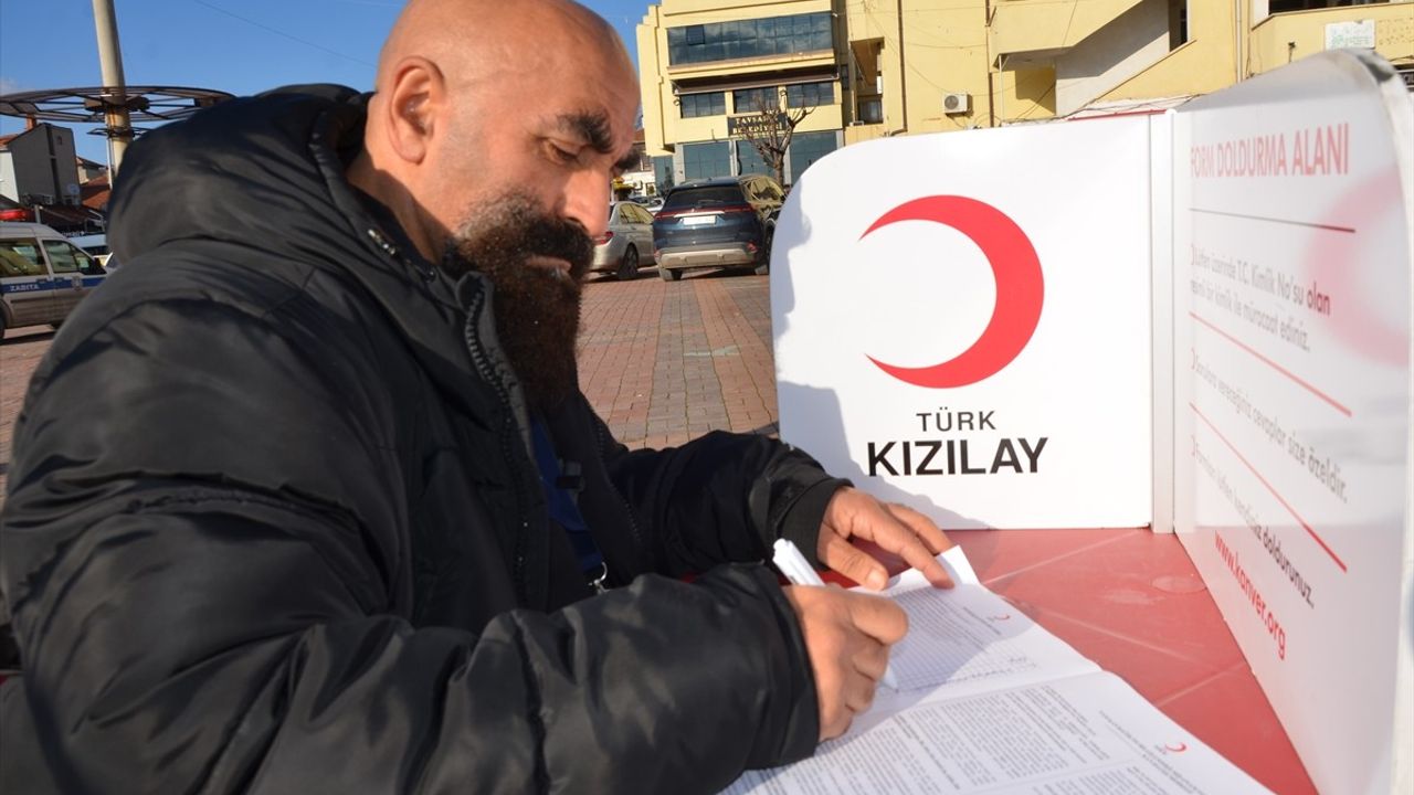 Kütahya'da 100. Kan Bağışını Yapan Doktorun Çağrısı