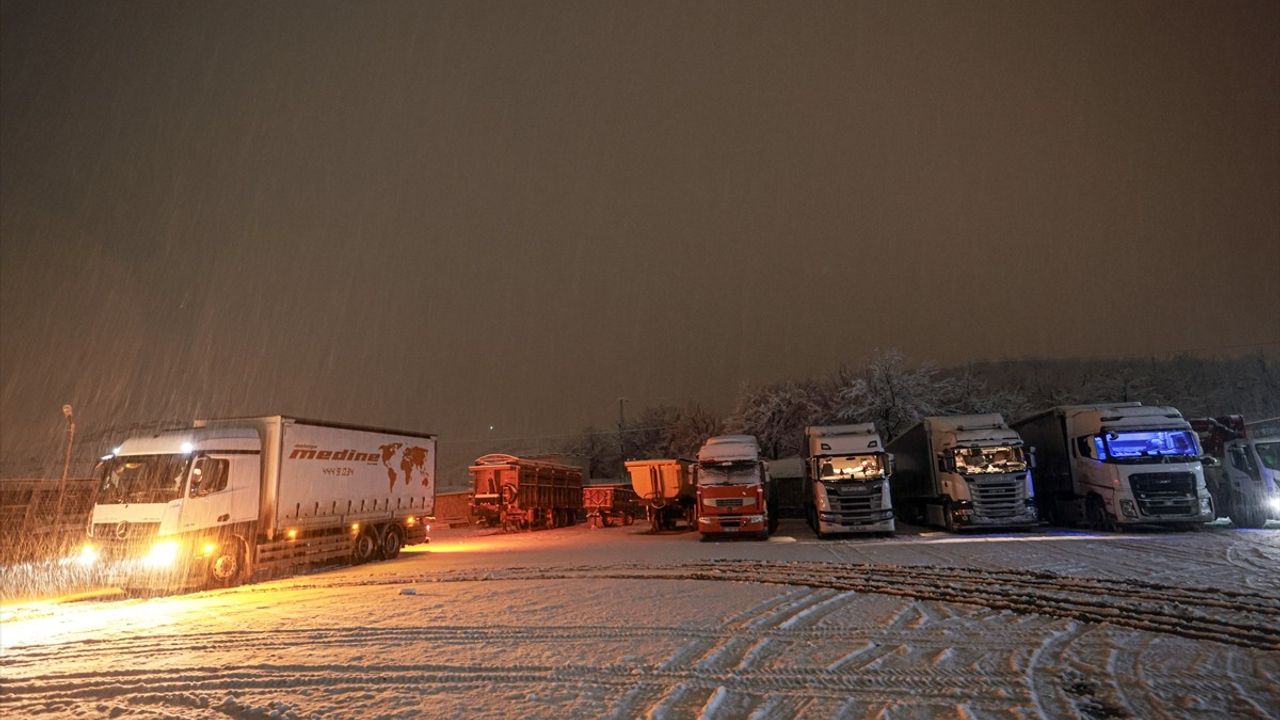 Malatya-Kayseri Kara Yolu Kar Nedeniyle Kapandı