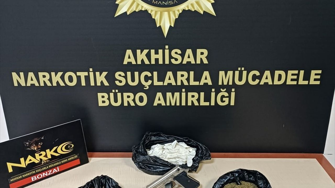 Manisa'da Uyuşturucu Operasyonu: 3 Tutuklama