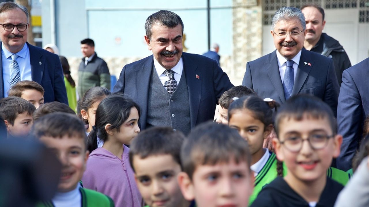 Milli Eğitim Bakanı Yusuf Tekin Osmaniye'de Ziyaretlerde Bulundu