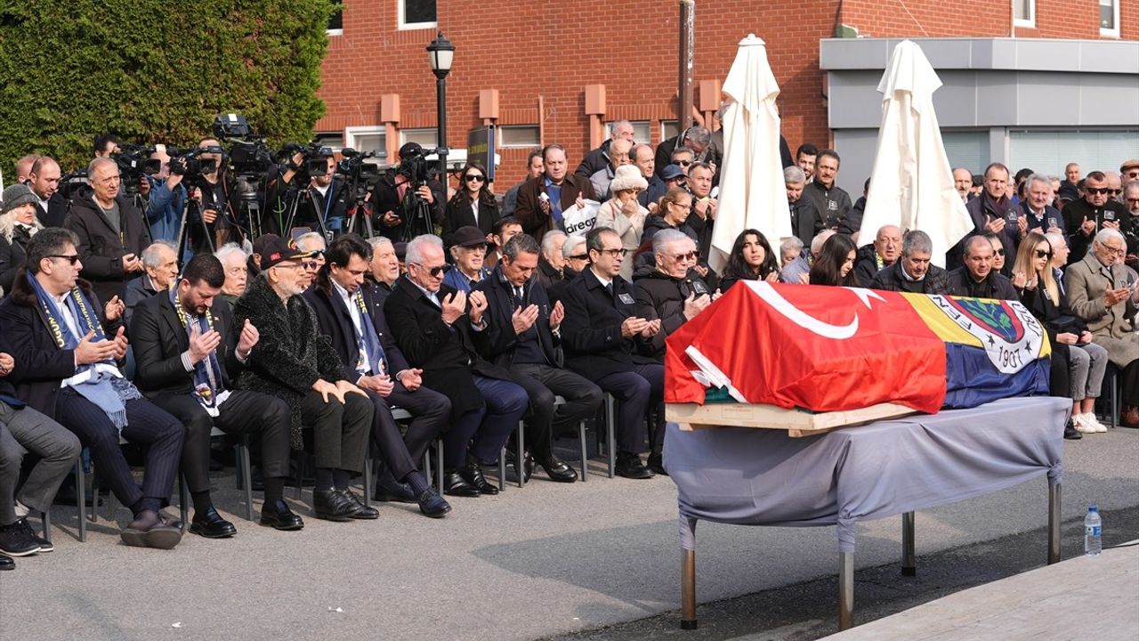 Ogün Altıparmak İçin Tören Düzenlendi