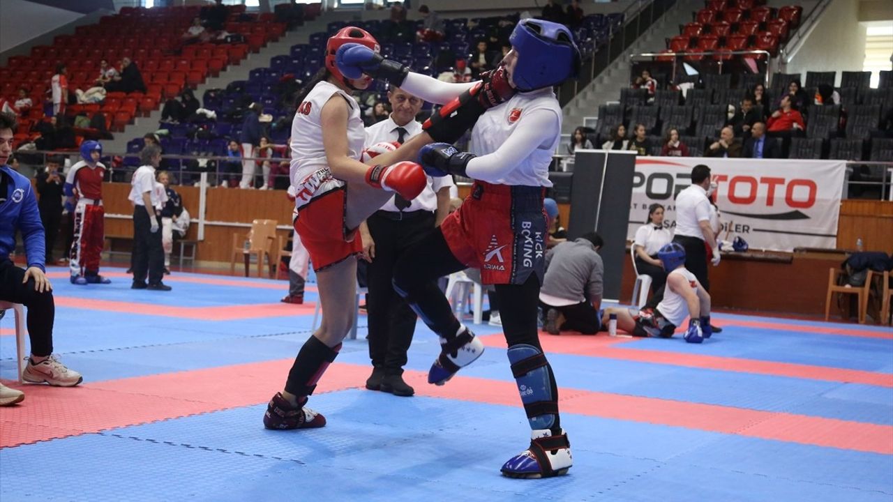 Ordu'da Gençler Kick Boks Şampiyonası Tamamlandı