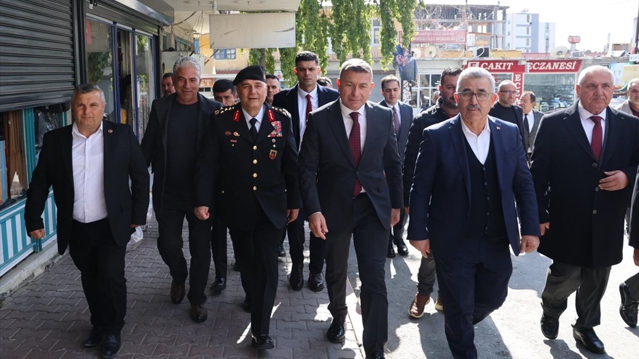 Orgeneral Çardakcı, Adana'da Karaisalı İle Temaslarda Bulundu