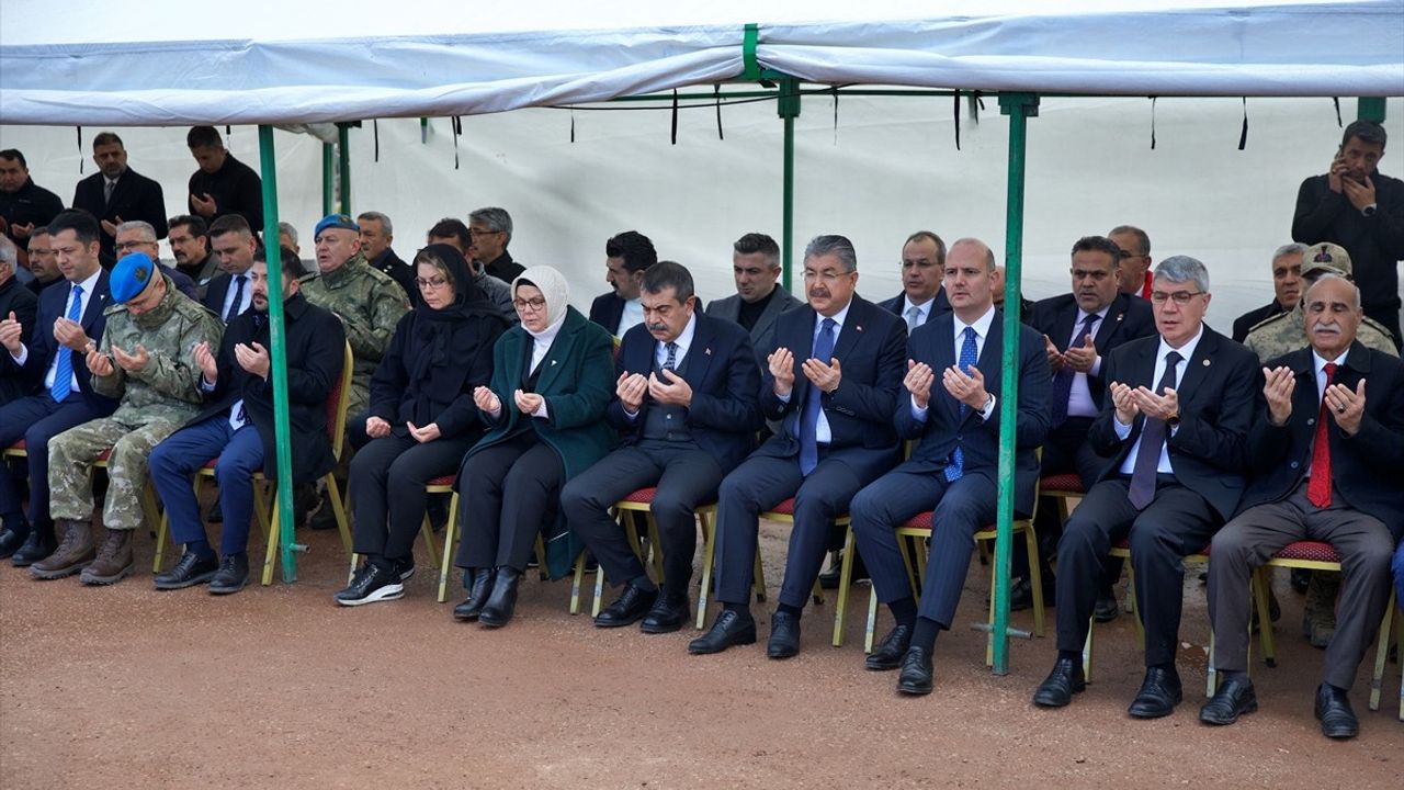 Osmaniye'de Depremde Hayatını Kaybedenler Anıldı