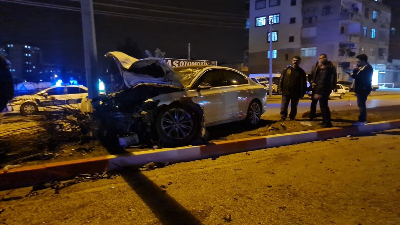 Osmaniye'de Trafik Kazası: 3 Yaralı