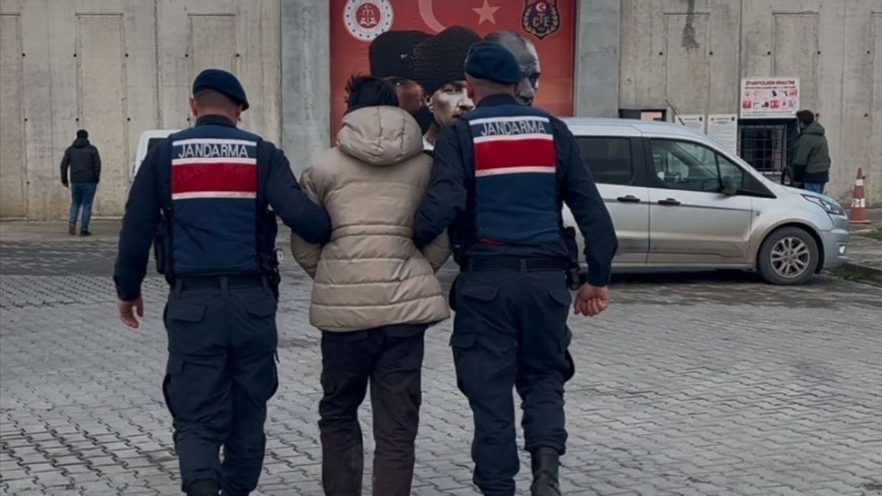 Sakarya'da Annesini Öldüren Zanlı Tutuklandı