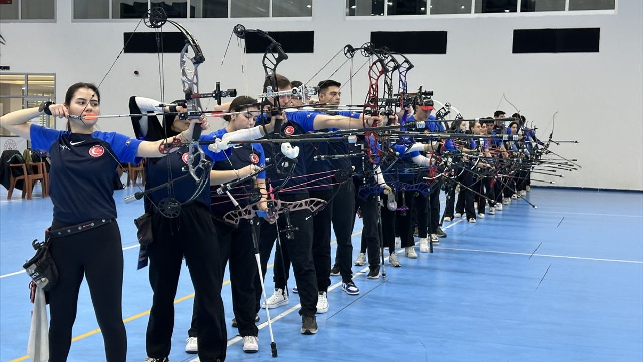 Samsun'da Okçuluk Milli Takım Kampı Sürüyor