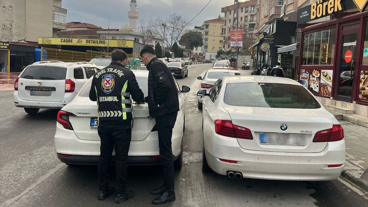 Sancaktepe'de Trafikte Tehlikeli Manevra: 13 Bin Lira Ceza