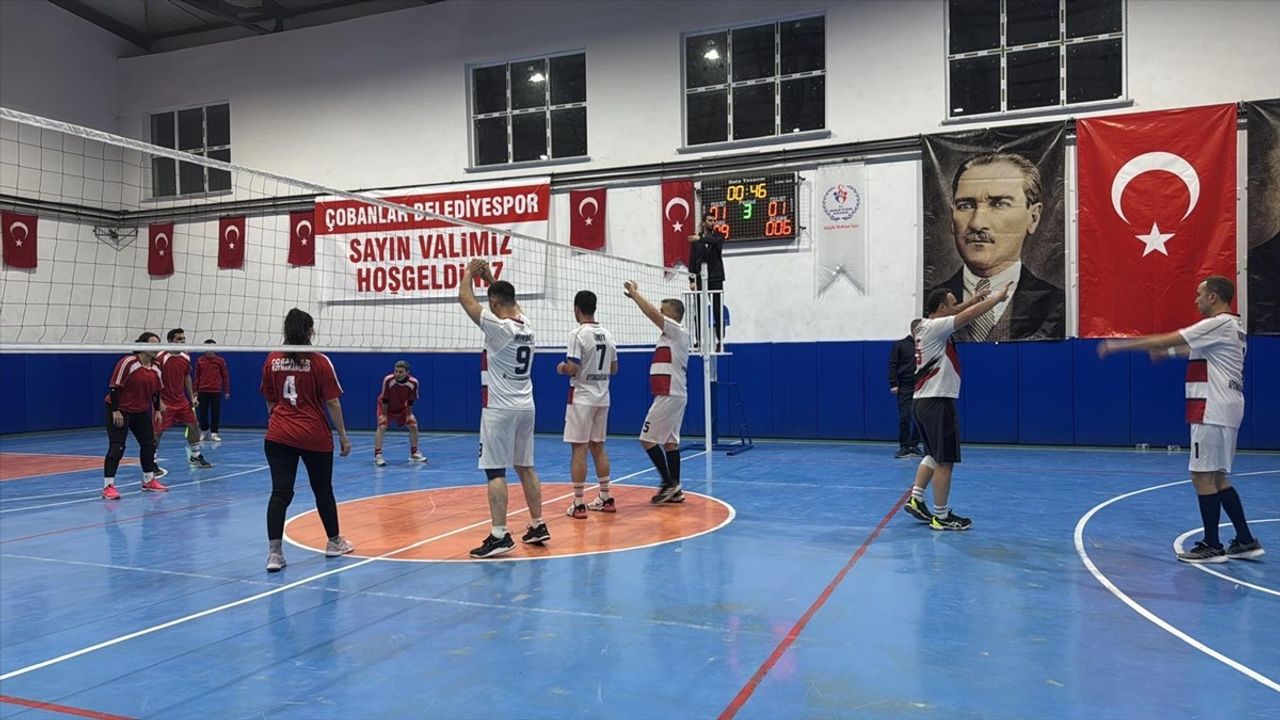 Şehit Cüneyt Taşyürek Anısına Voleybol Maçı Düzenlendi