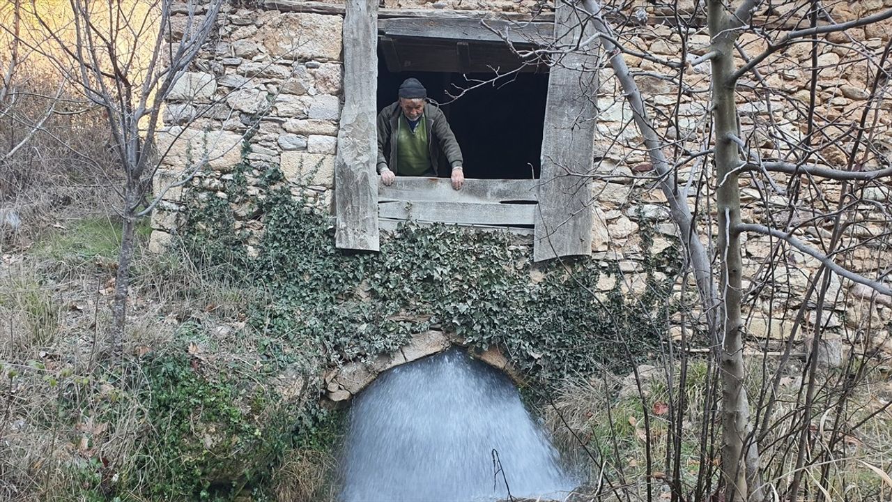 Tarihi Su Değirmeni Üretime Başladı