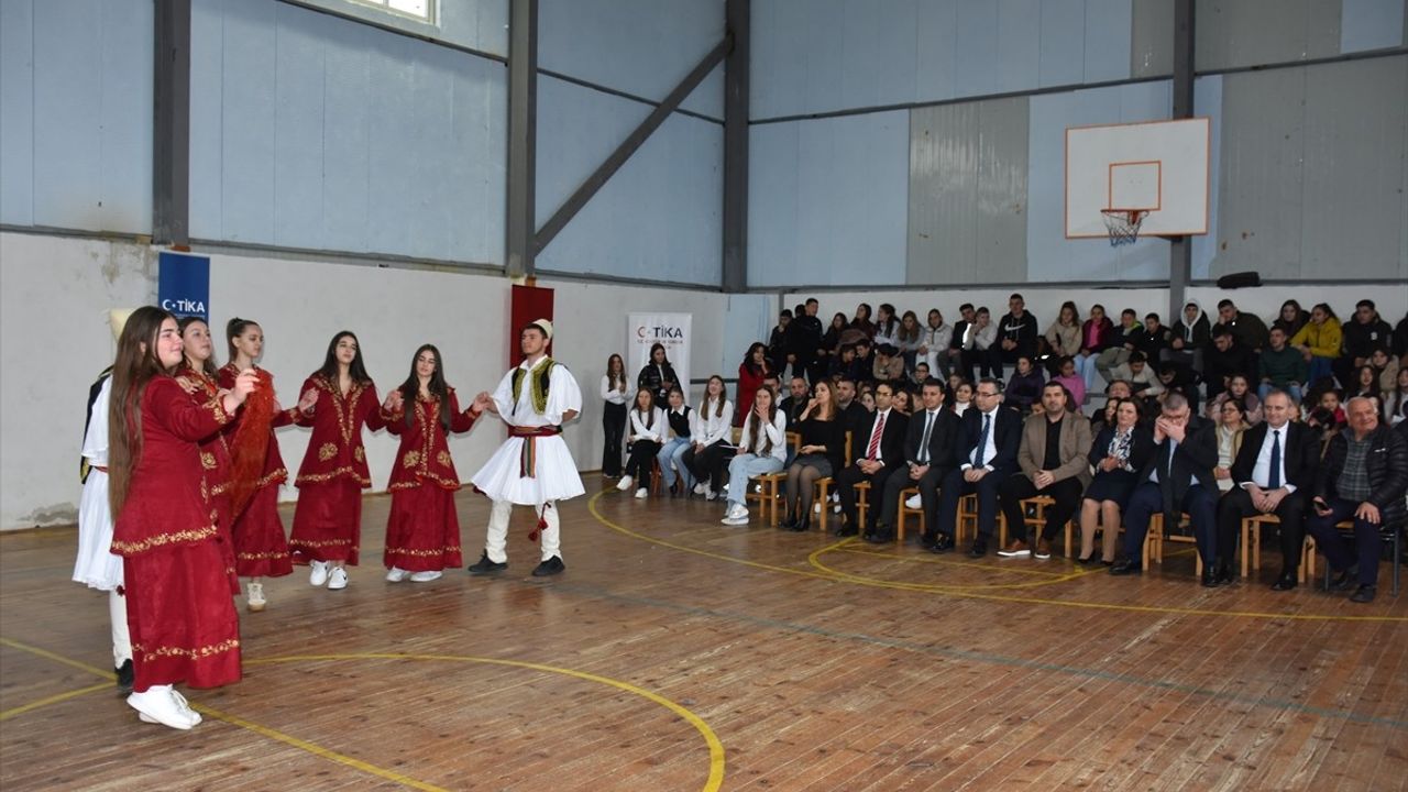 TİKA'dan Arnavutluk'taki Bido Sejko Lisesi'ne Eğitim Desteği