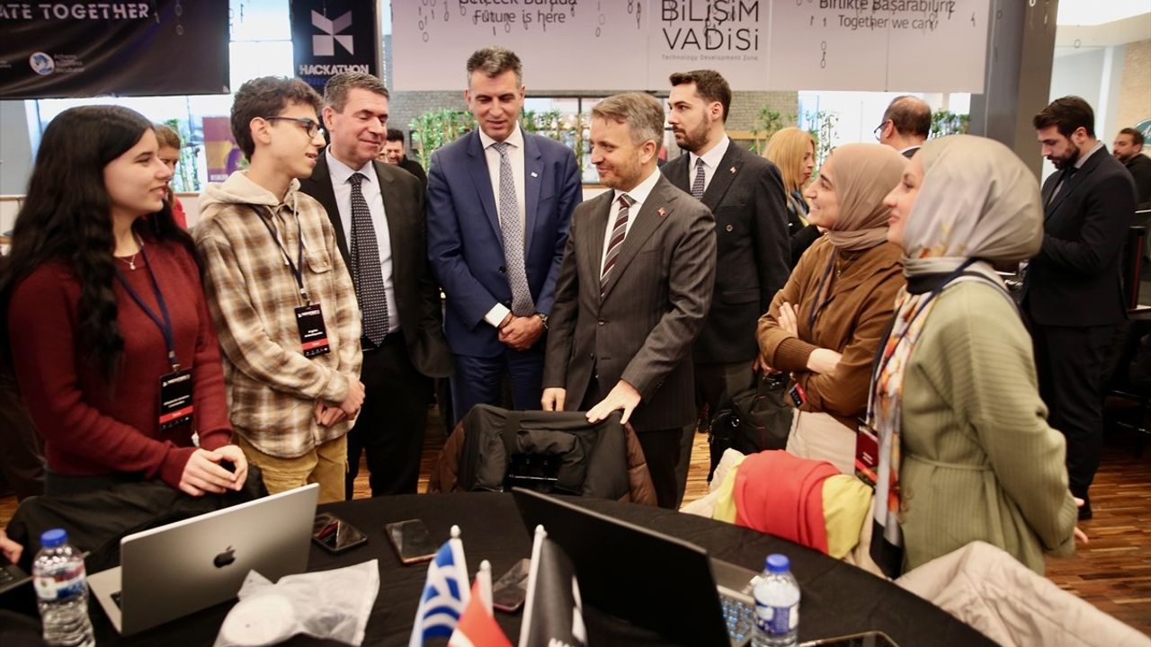 Türkiye-Yunanistan Hackathonu Yarı Finali Tamamlandı