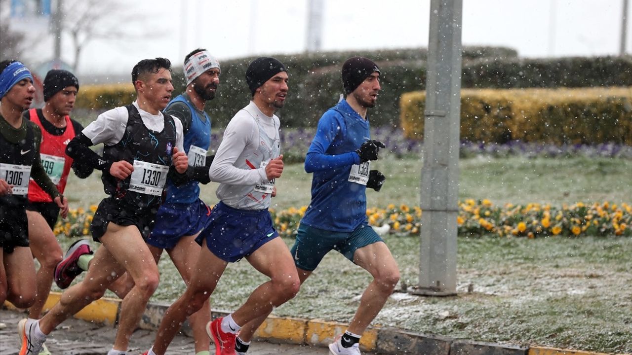 Vakıfbank Trabzon Yarı Maratonu Gerçekleşti