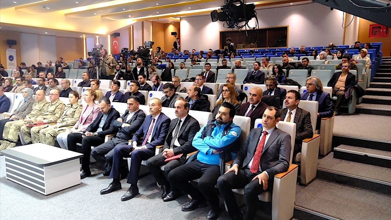 Van'da Doğu Anadolu Bölgesel Kariyer Fuarı'nın Tanıtımı Yapıldı