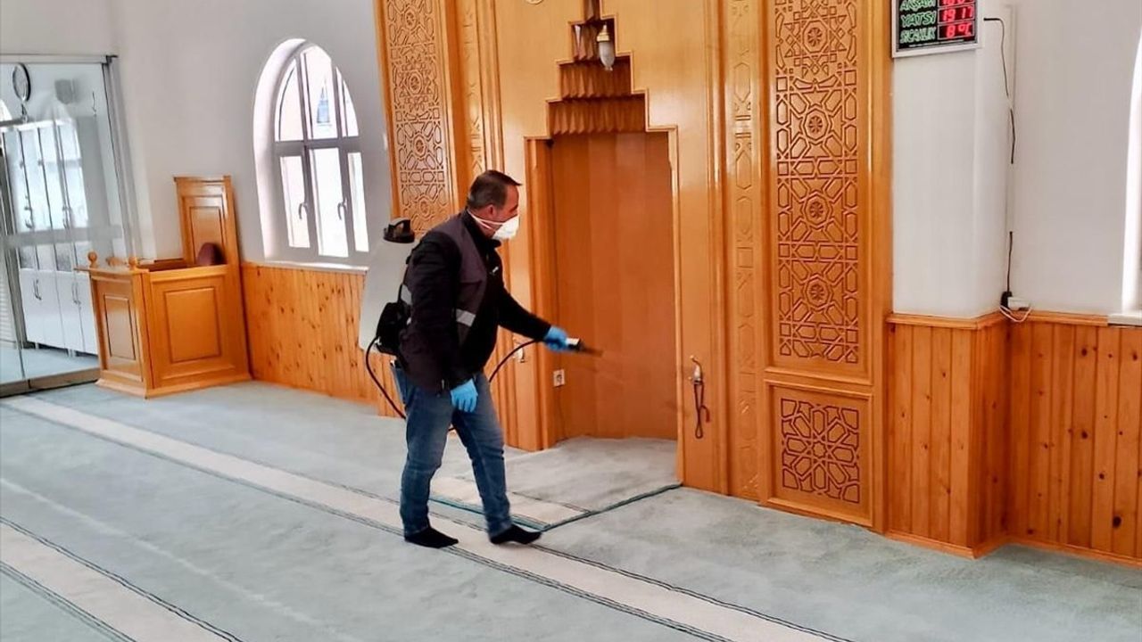 Van'da Ramazan Öncesi Cami Temizlik Çalışmaları