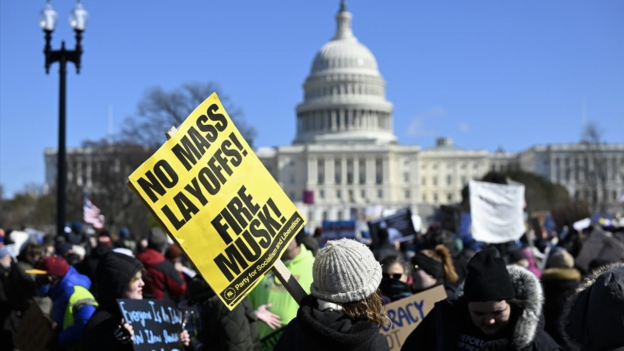 Washington'da Trump ve Musk Karşıtı Protesto