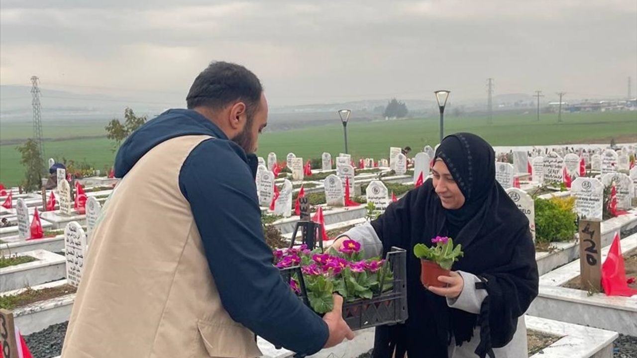 Yeryüzü Çocukları Derneği, Hatay'daki Deprem Şehitlerini Andı