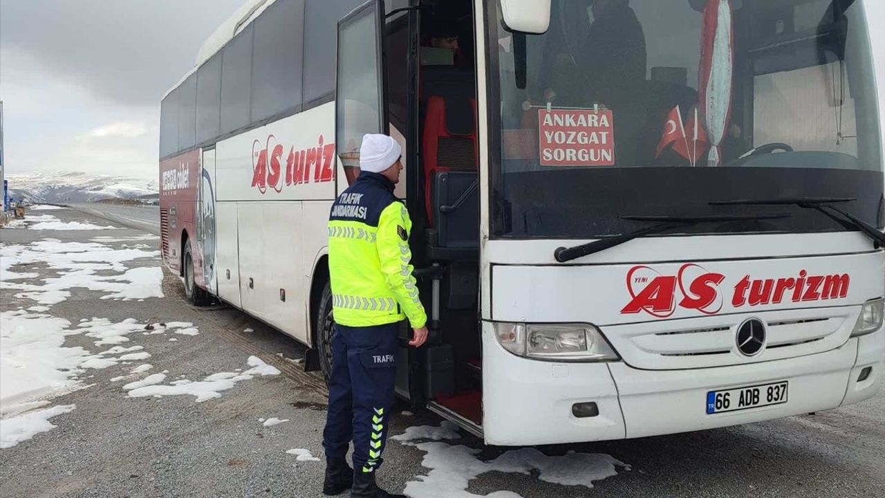 Yozgat'ta Sivil Jandarma Ekiplerinden Yolcu Otobüslerine Denetim