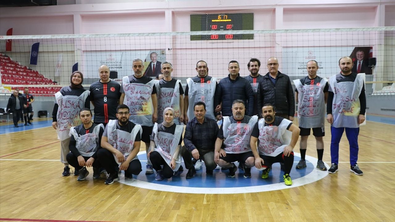 Yozgat'ta Voleybol Takımından Geri Dönüşüm Mesajı