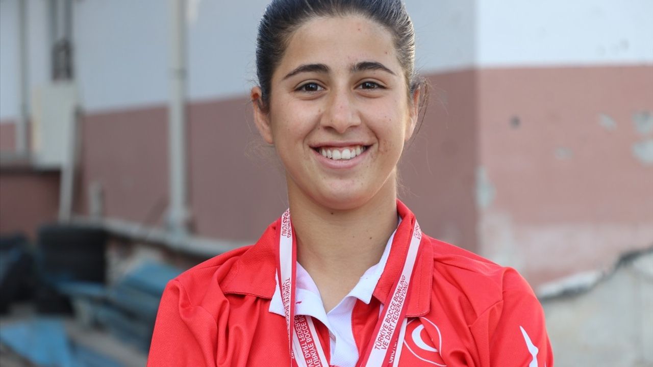 Boccede Altın Madalyalarla Açıkça Parlayan İrem Nur Anık