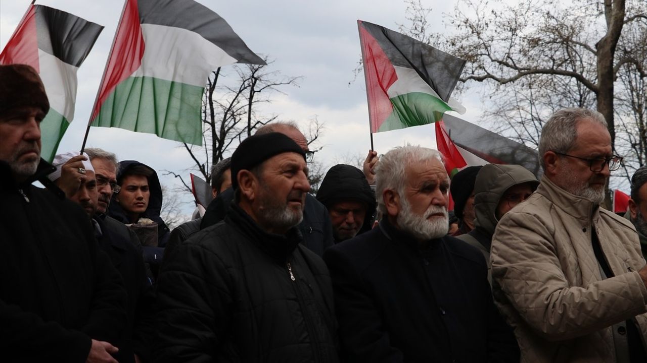 Bursa'da Filistinliler İçin Gıyabi Cenaze Namazı