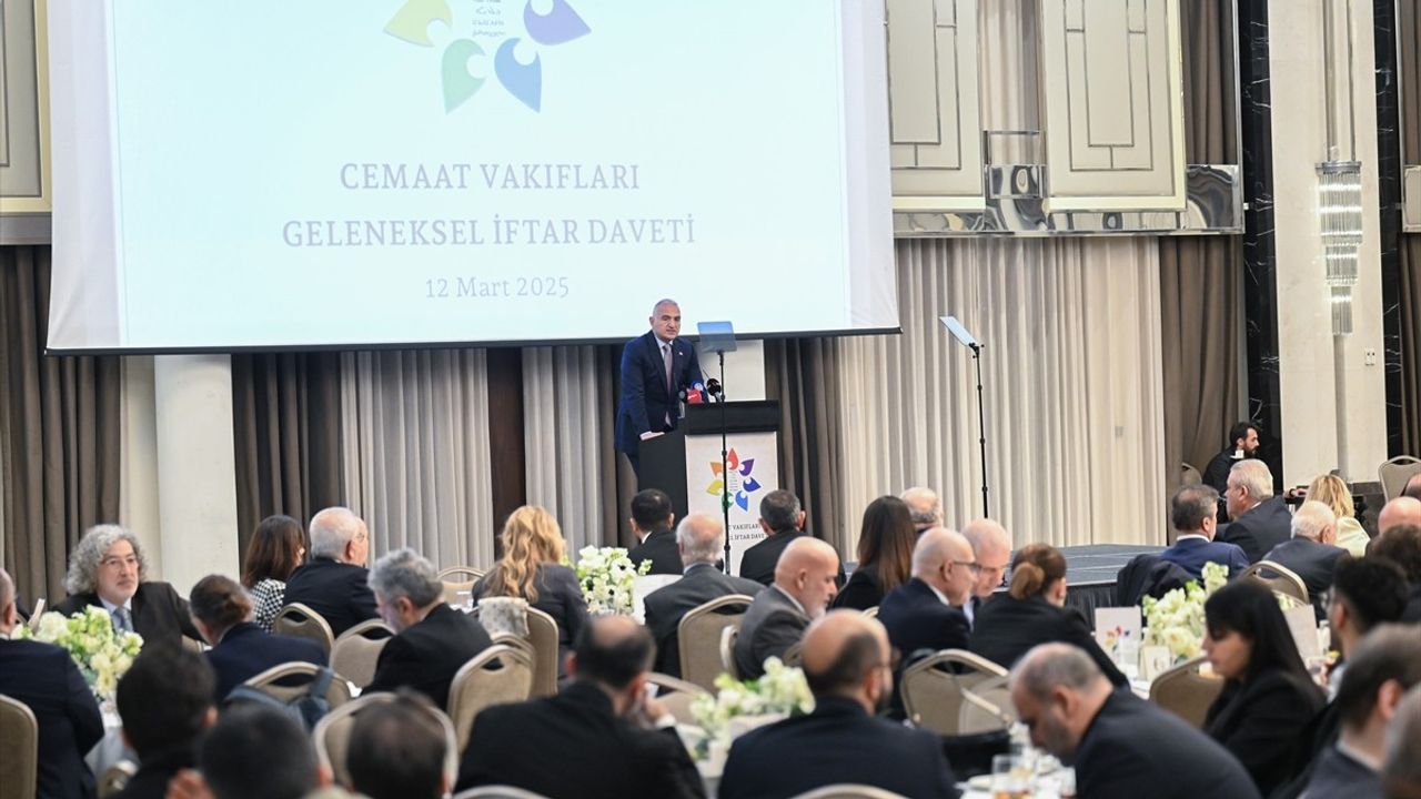 Cemaat Vakıflarının Geleneksel İftar Daveti İstanbul'da Gerçekleştirildi