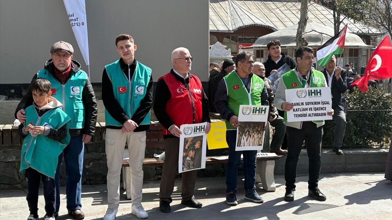 Çorlu'da Gazze Saldırıları Protesto Edildi