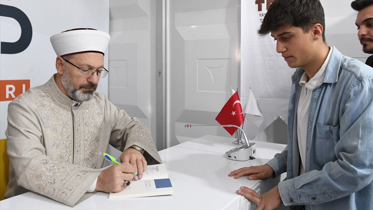 Diyanet Başkanı Erbaş, Türkiye Kitap ve Kültür Fuarı'nda Konuştu