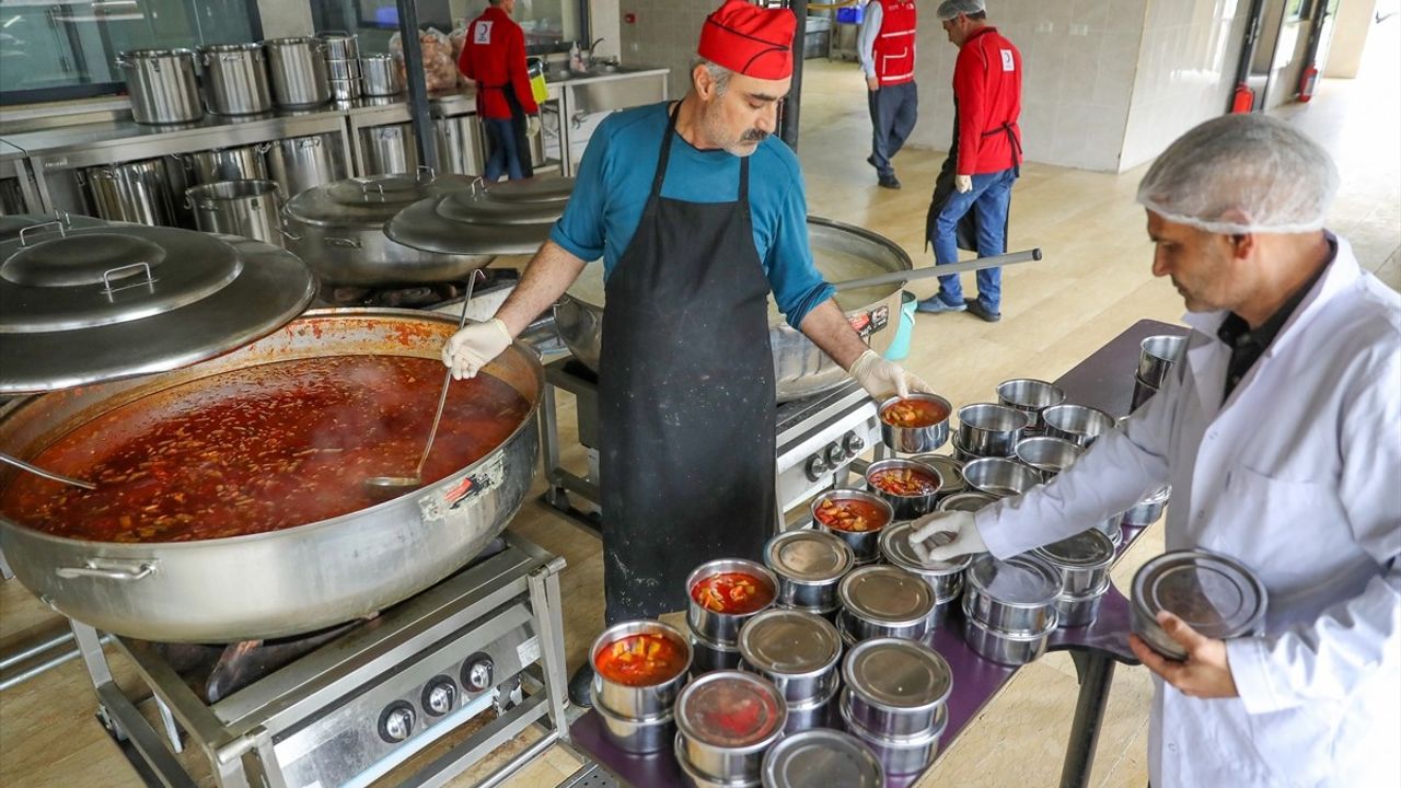 Diyarbakır'da Ramazan Ayında İhtiyaç Sahiplerine Yardım Eli