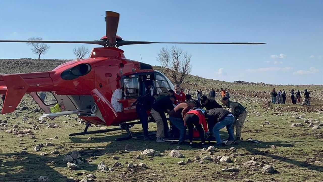 Diyarbakır'da Silahla Yaralanan Kişi Ambulan Helikopterle Hastaneye Nakledildi