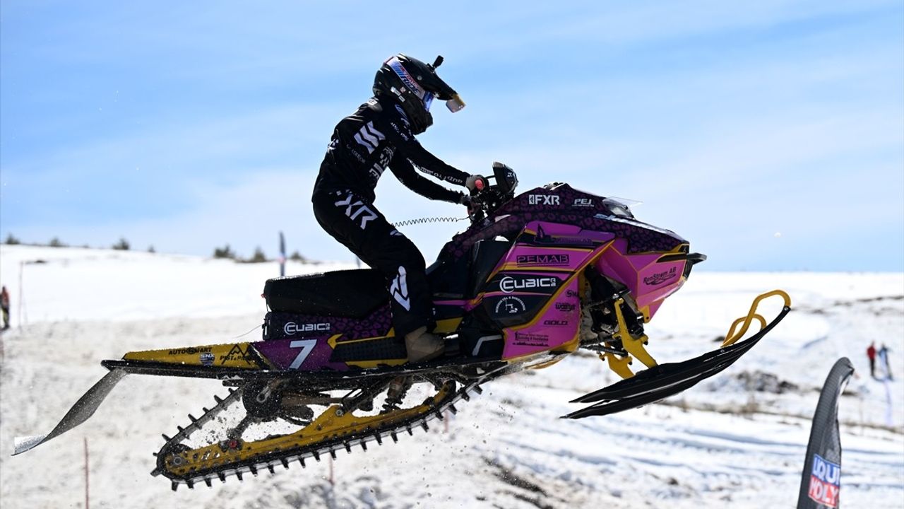 Dünya Kar Motosikleti Şampiyonası Finali Erciyes'te Gerçekleşti