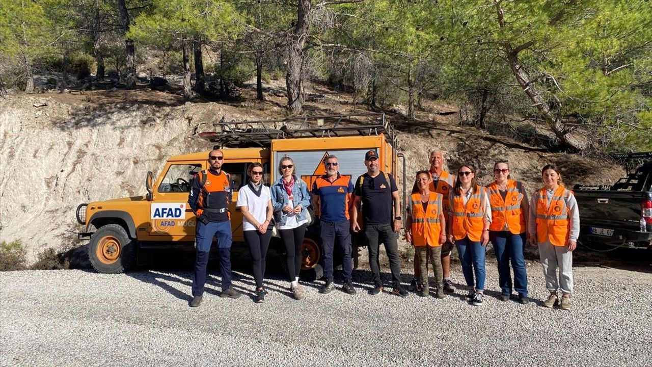 Fethiye'de Ormanlık Alanda Kaybolan İki Kadın Kurtarıldı