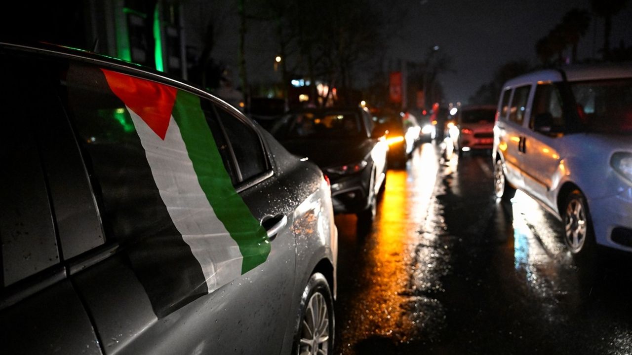 İstanbul'da Gazze'ye Destek Konvoyu Düzenlendi