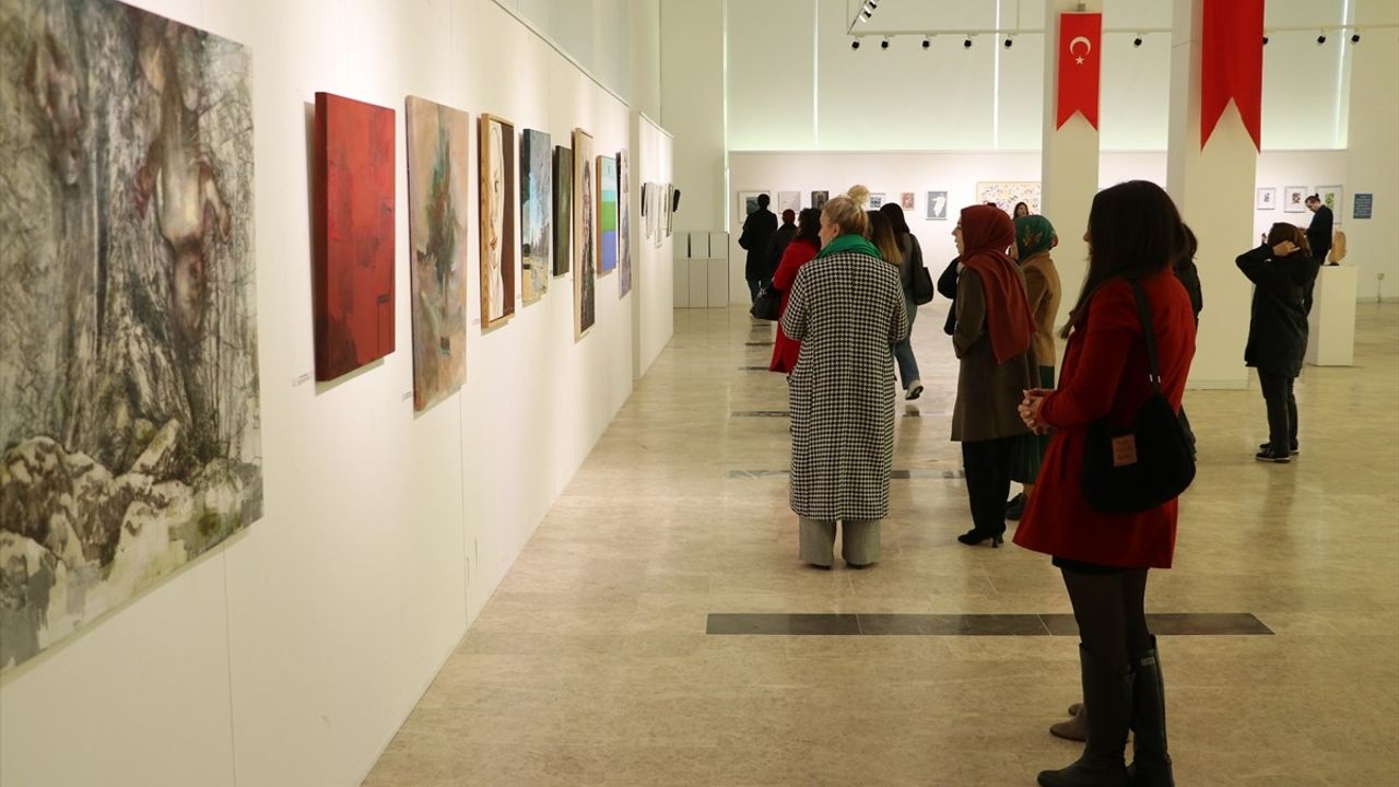 Kadın Sanatçıların Güçlü İfadesi: Tekirdağ'da Resim Sergisi
