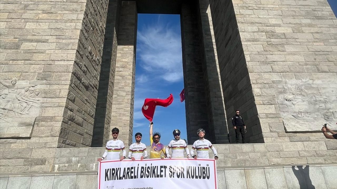 Kırklareli Bisikletçiler Çanakkale'ye Anma Pedalı Çevirdi