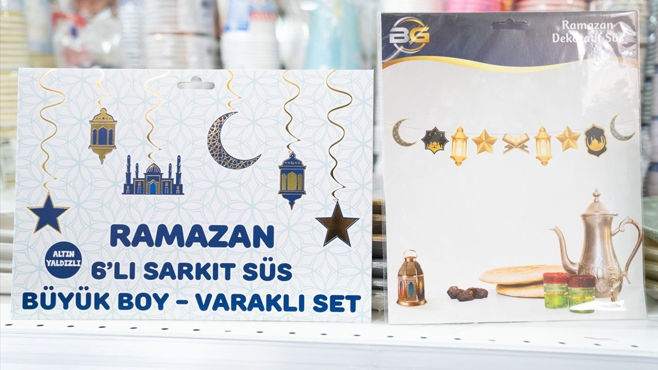 Ramazan Coşkusu Süslemelerde Kendini Gösterdi