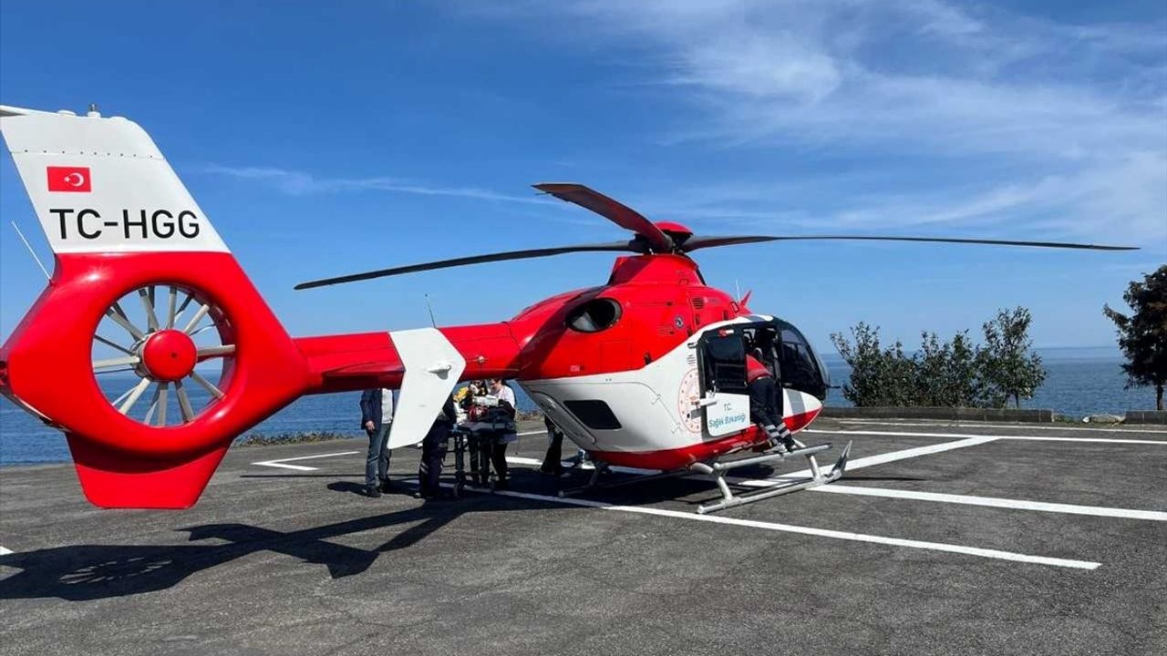 Rize'den Elazığ'a Ambulans Helikopter ile Hastane Sevki