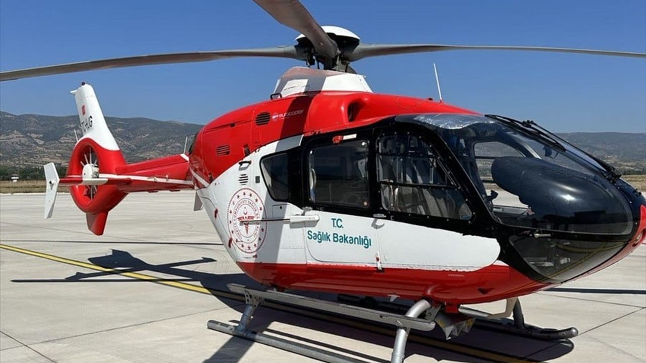 Tokat'ta Ambulans Helikopterle 13 Yaşındaki Çocuk Ankara'ya Sevk Edildi