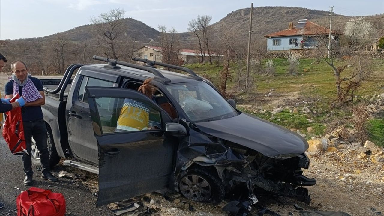 Uşak'ta Trafik Kazası: 1 Kişi Hayatını Kaybetti