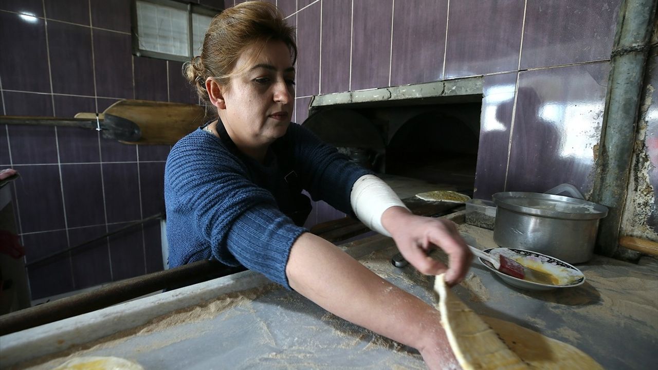 Zorlukları Aşarak Fırıncılıkta Başarıya Koşan Kadın