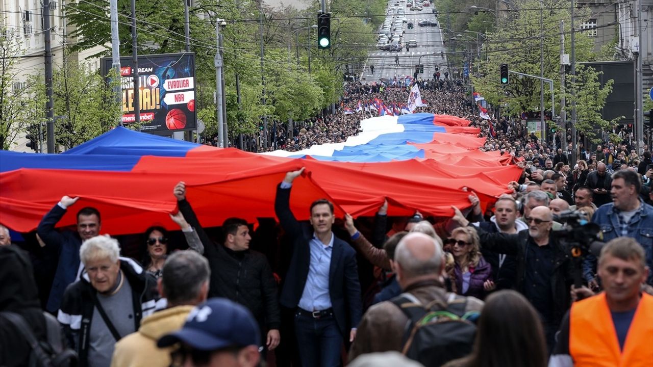 Belgrad'da 'Sırbistan'ı Vermiyoruz' Etkinlikleri Başlatıldı