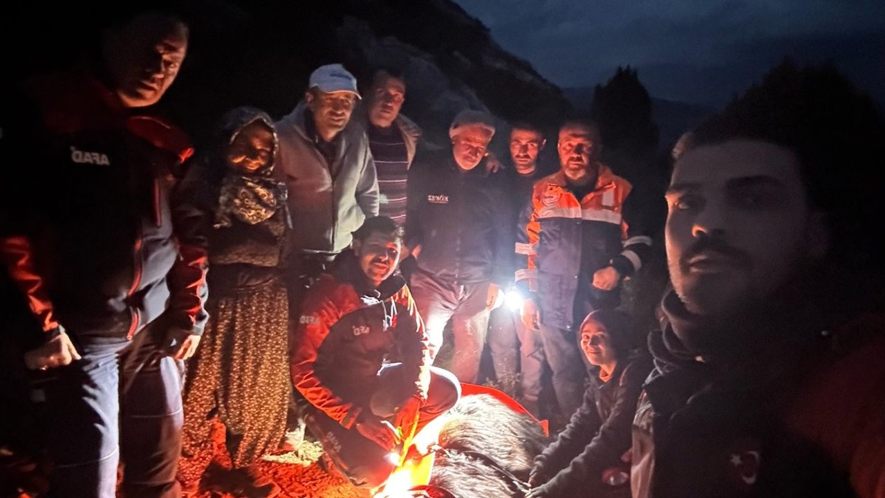 Burdur'da Mahsur Kalan Keçi Kurtarıldı