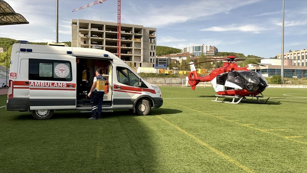 Düzce'de Ambulans Helikopterle Küçük Bebeğin Hayatı Kurtarıldı
