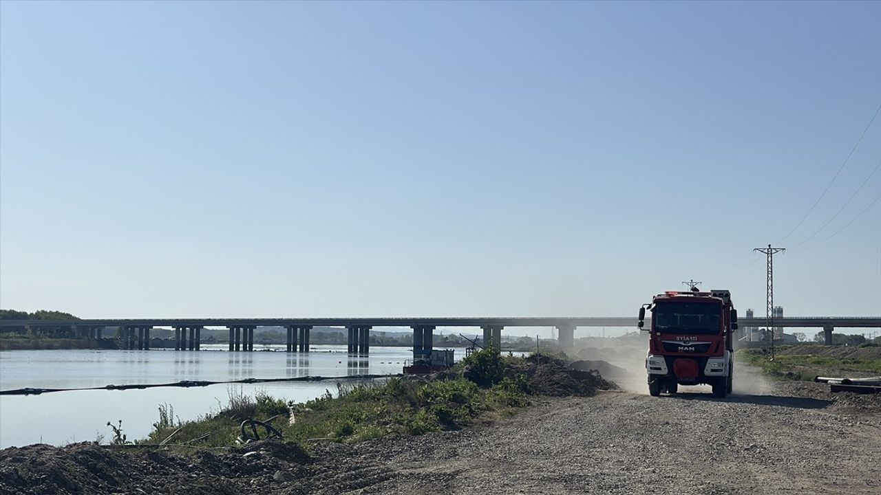 Edirne'de Meriç Nehri'nde Kaybolan Çocuğun Cansız Bedenine Ulaşıldı