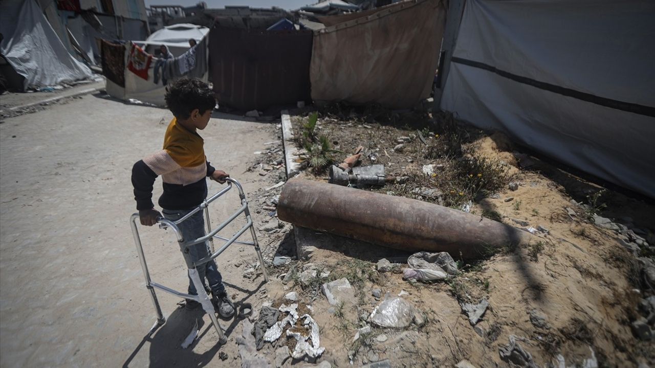 Gazze'deki Tehlikeli Yaşam: Patlamamış Mühimmatla Yüz Yüze